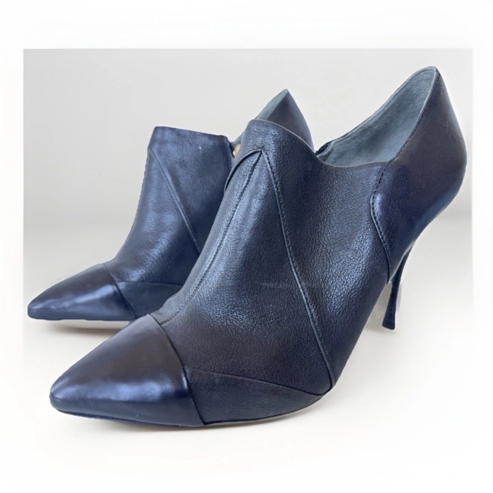 Tory Burch Lorelei Black Leather Stiletto Heel Ankle Boot Bootie Size 9.5 - Picture 5 of 10
